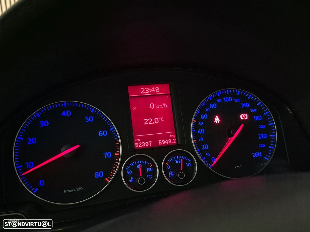 VW Jetta 1.6 FSi Confortline - 11