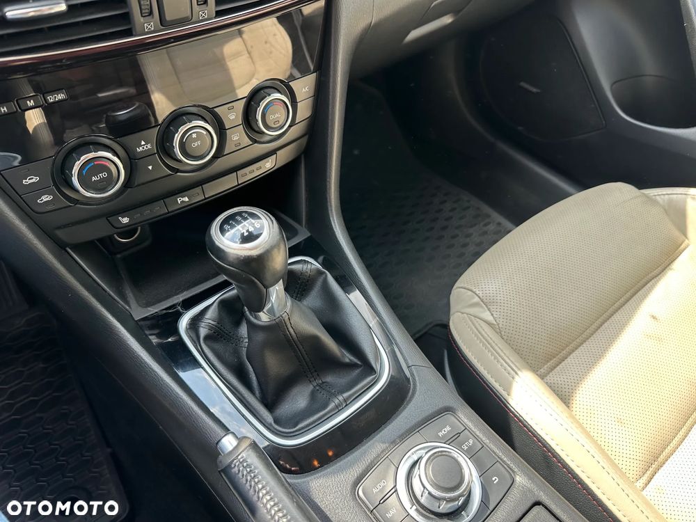 Mazda 6 - 12