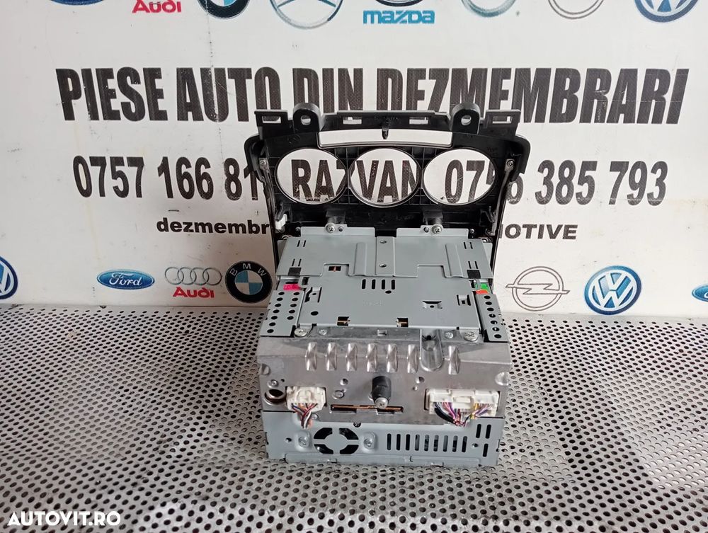 Radio Cd Original  Mazda 5  An 2005 -2006-2007-2008-2009-2010  Factura si Garantie  Dezmembrez - De - 2