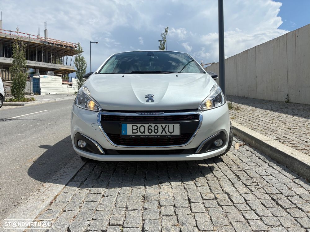 Peugeot 208 1.2 PureTech GT Line - 8