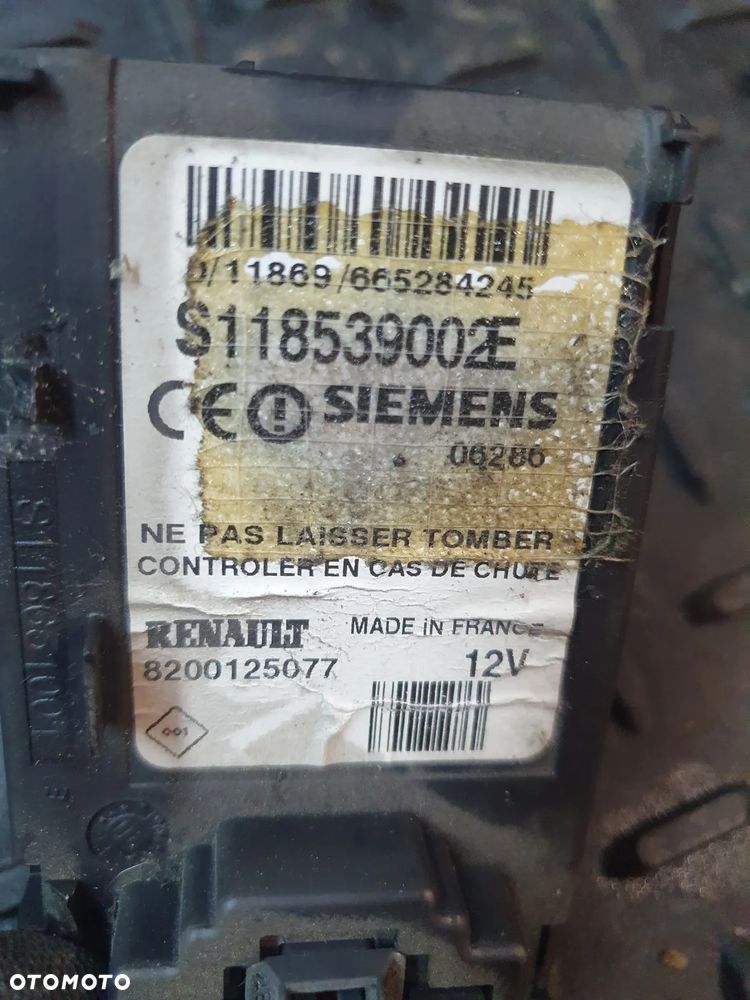 Czytnik karty kart RENAULT LAGUNA MEGANE II  8200125077 S118539002E POSIADAM 2 SZT - 2
