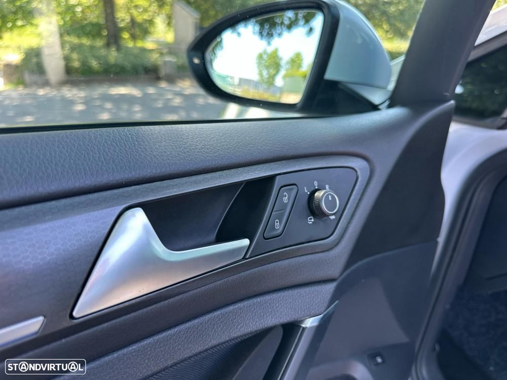 VW Golf 1.4 GTE Plug-In-Hybrid DSG - 26