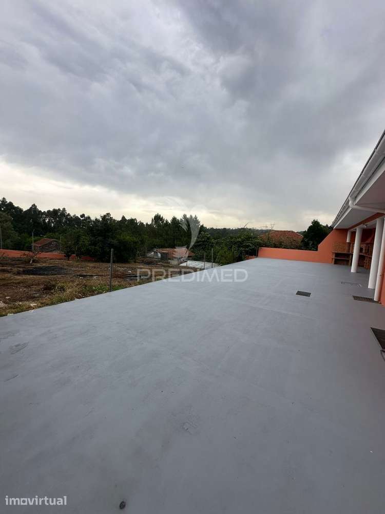 Moradia T3+1 com Amplo Terreno em Canedo – Santa Maria da Feira - Grande imagem: 3/22