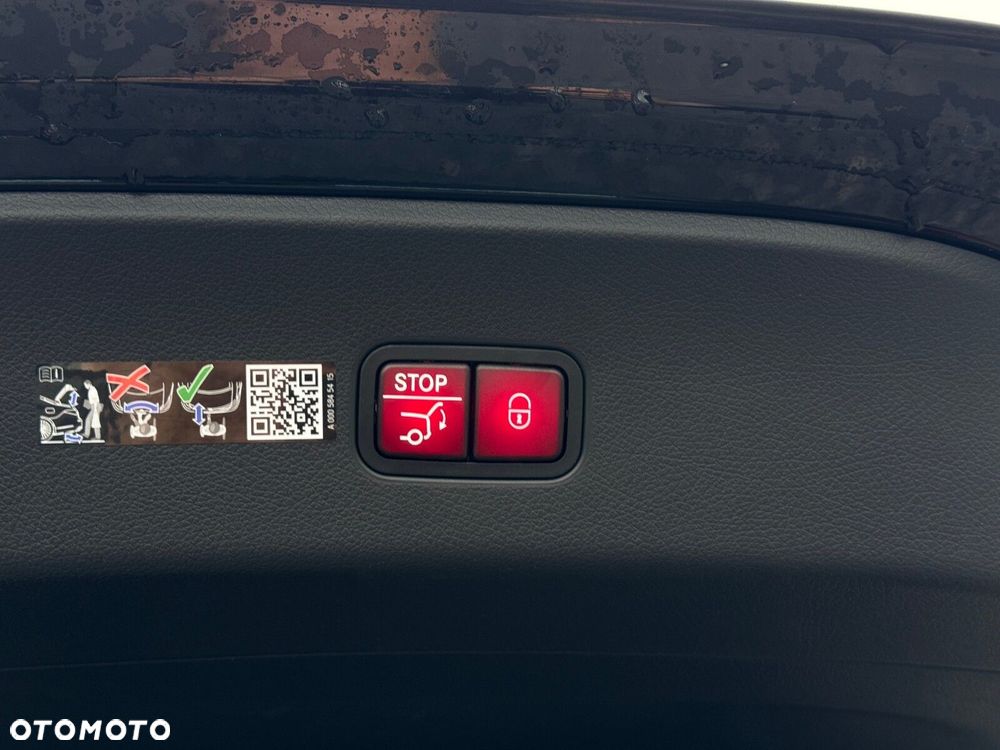 Mercedes-Benz GLC - 32