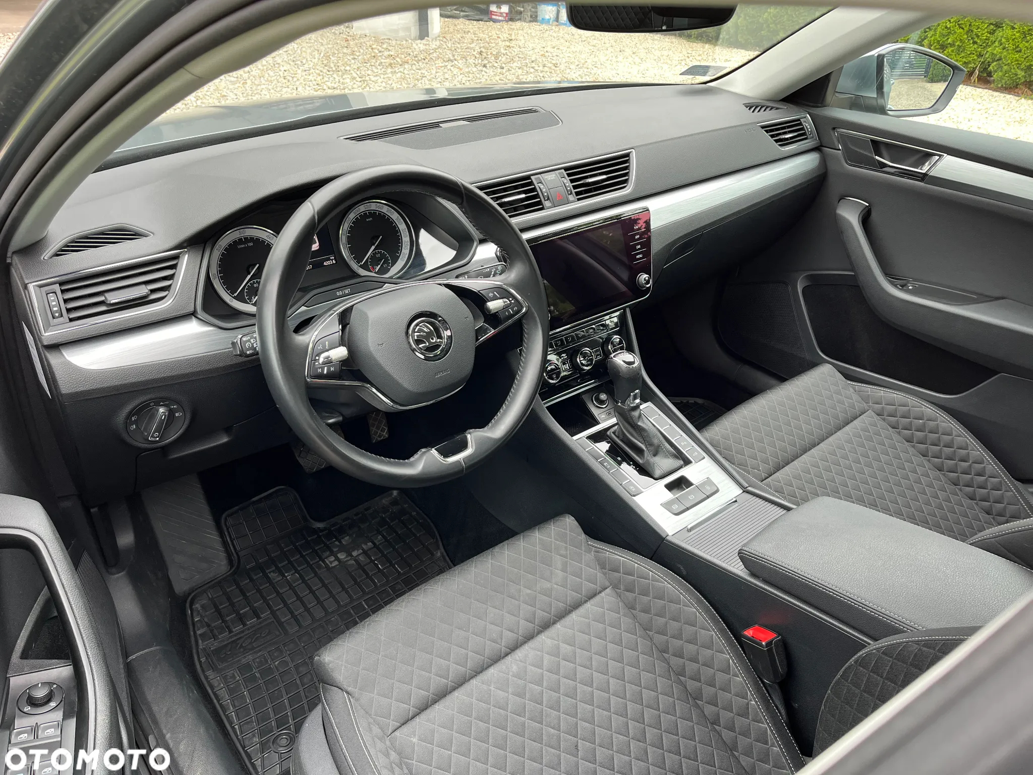 Skoda Superb 2.0 TDI SCR Ambition DSG - 6