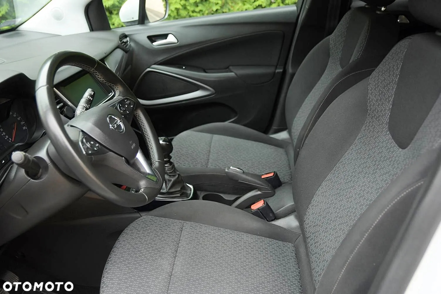 Opel Crossland X - 23