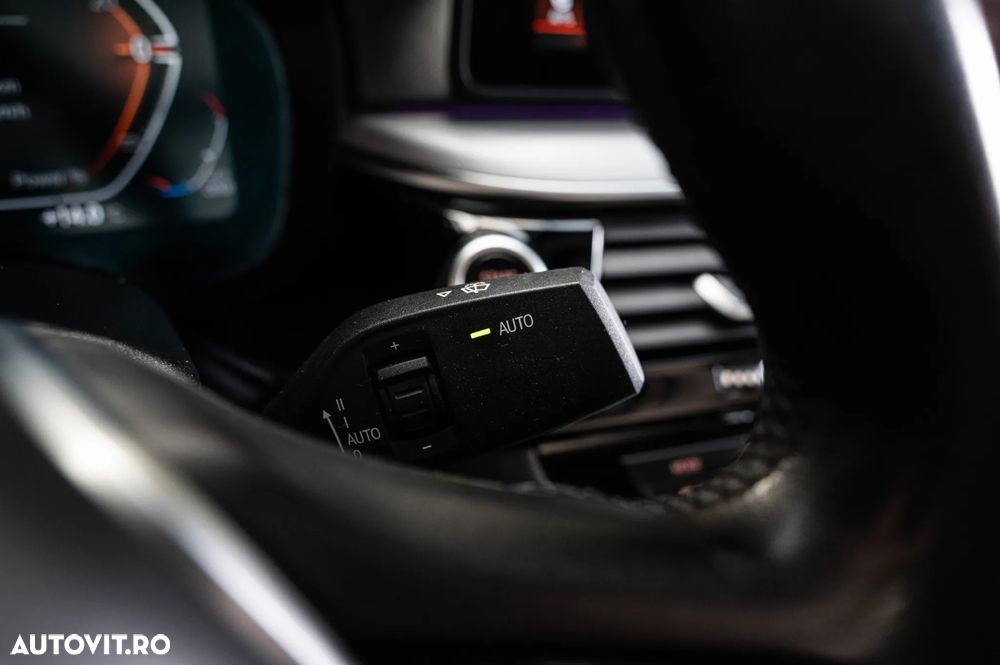 BMW Seria 5 520d Aut. Luxury Line - 27