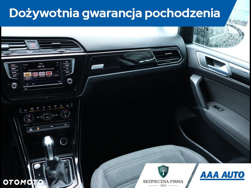Volkswagen Touran - 9