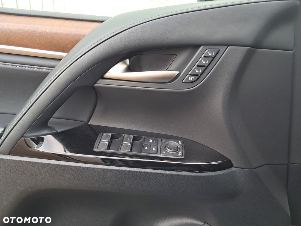 Lexus LX 570 Omotenashi - 7