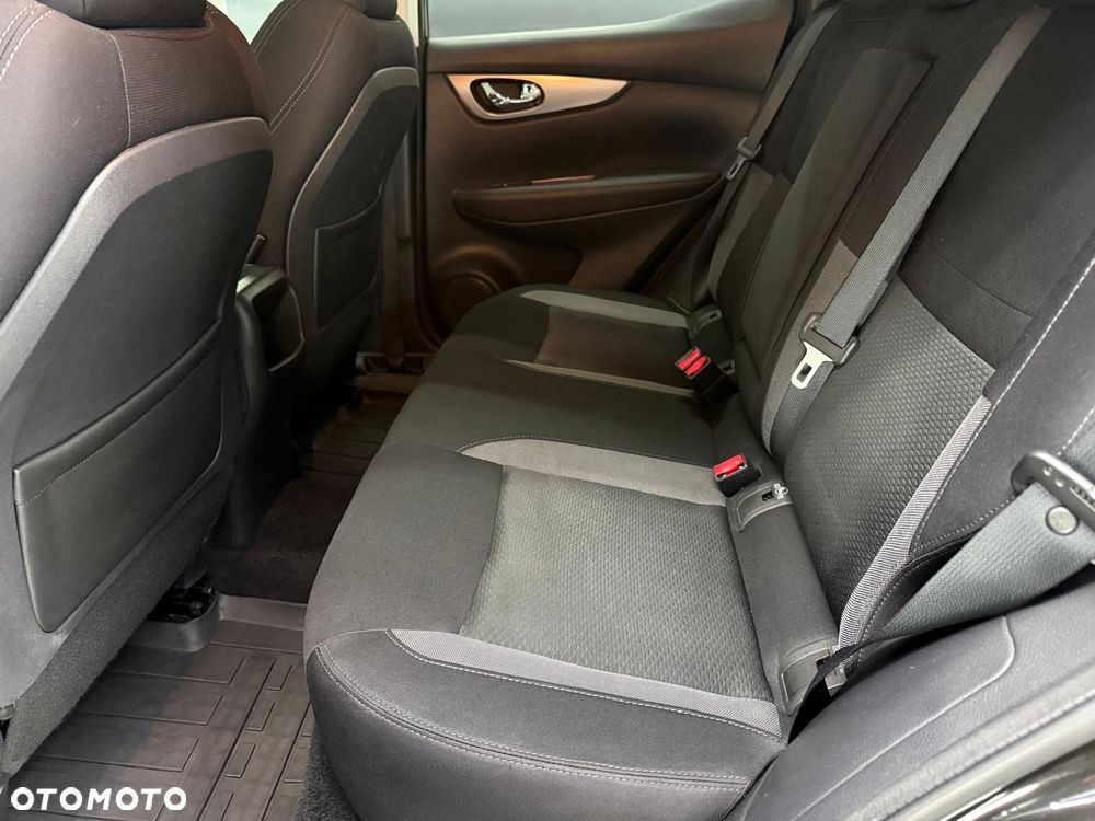 Nissan Qashqai 1.5 dCi N-CONNECTA - 23