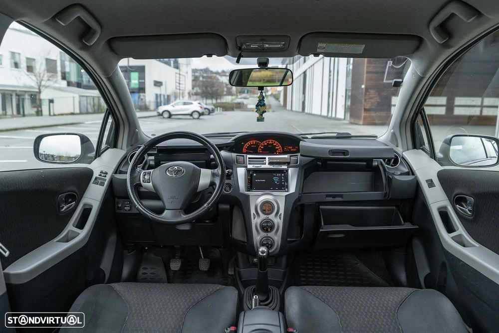 Toyota Yaris - 8
