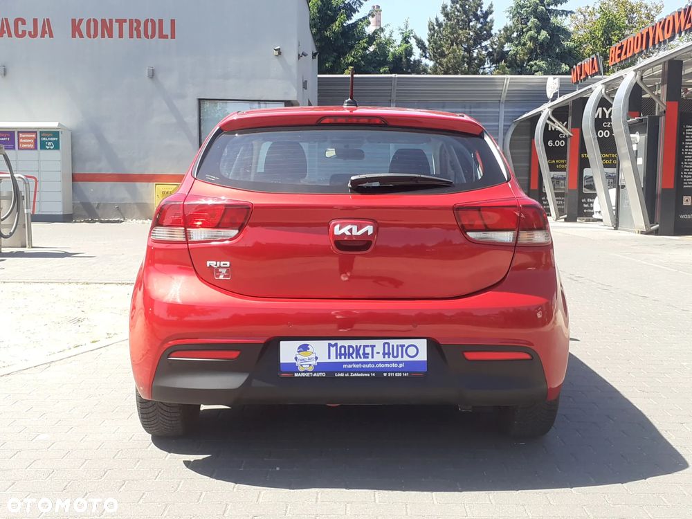 Kia Rio - 4