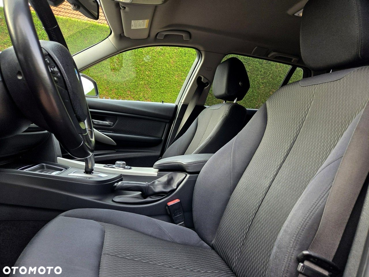 BMW Seria 3 320d DPF Touring - 10