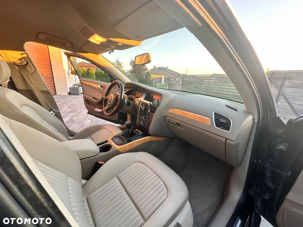 Audi A4 Limousine - 27