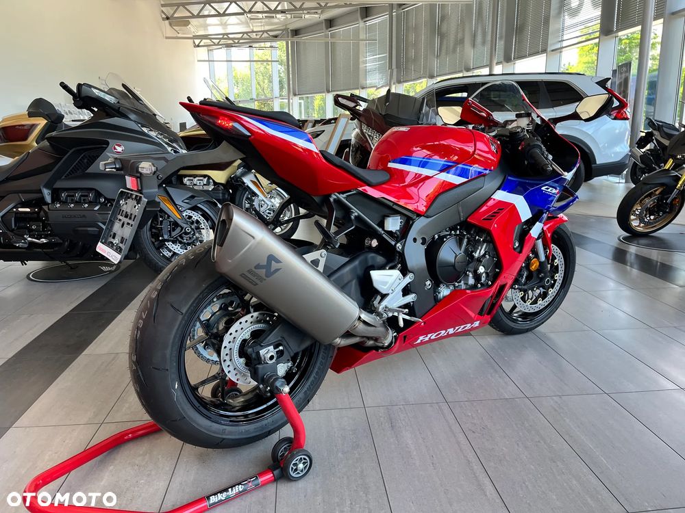 Honda CBR - 3