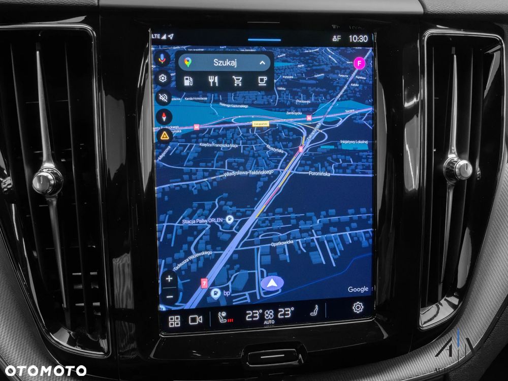 Volvo XC 60 B5 D AWD Ultimate Dark - 25