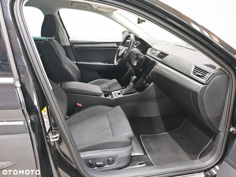 Skoda Superb 2.0 TDI SCR Style DSG - 6