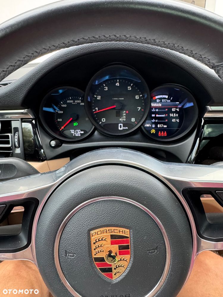 Porsche Macan Standard - 14