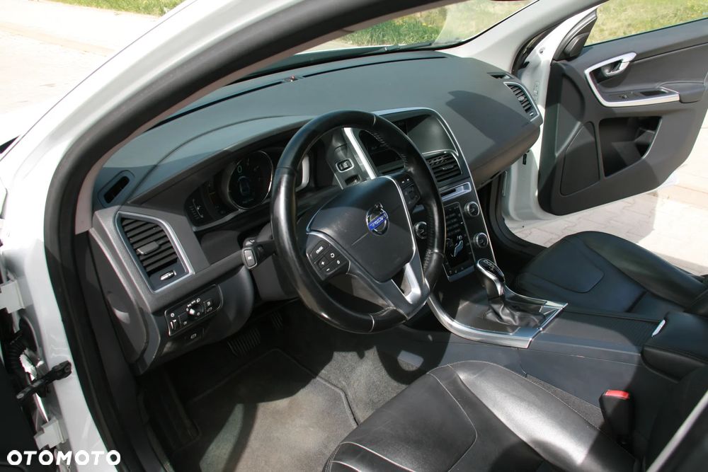 Volvo XC 60 T5 Geartronic Momentum - 11