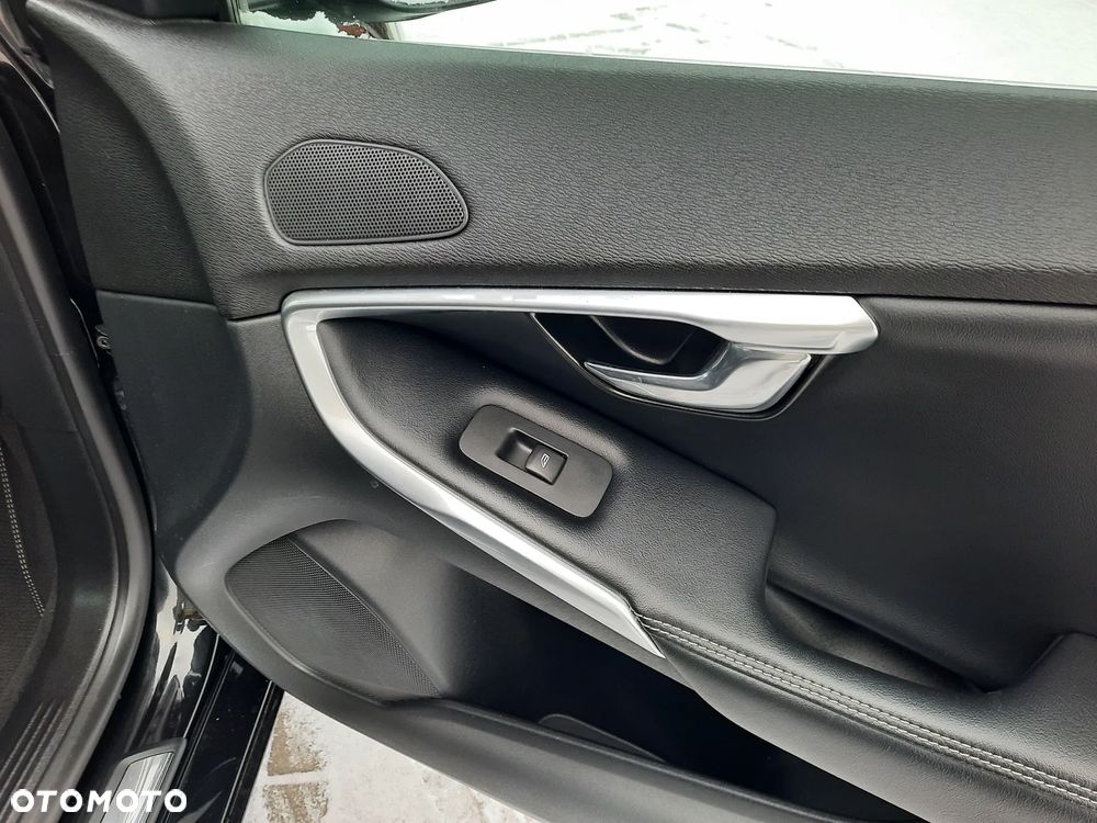 Volvo V40 D2 RDesign - 14