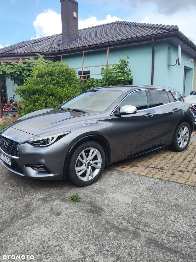 Infiniti Q30 - 23
