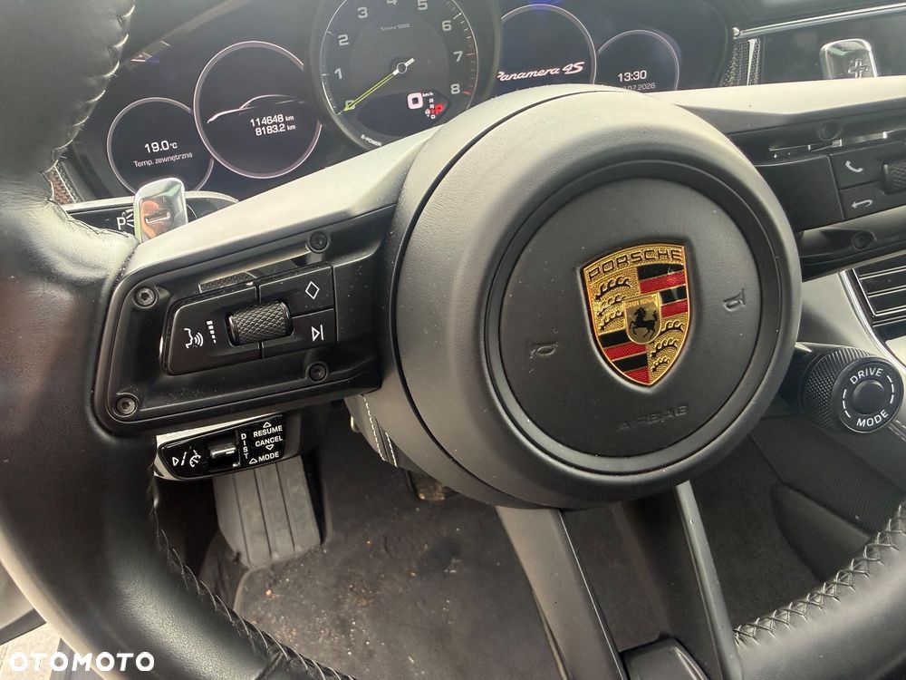 Porsche Panamera 4S GPF Executive - 24