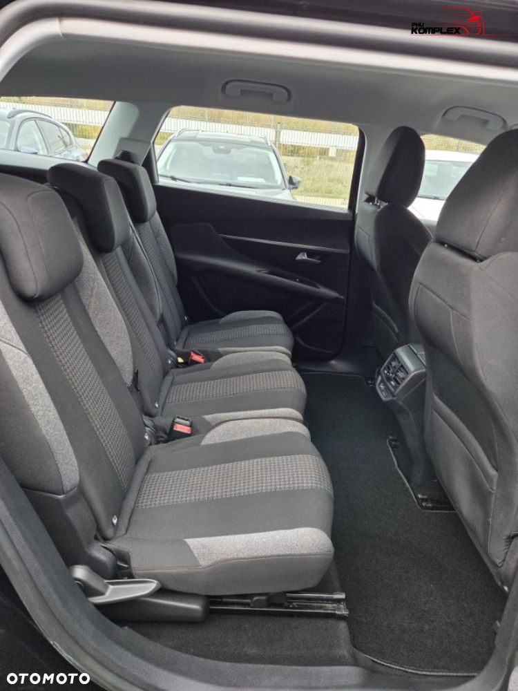 Peugeot 5008 - 13