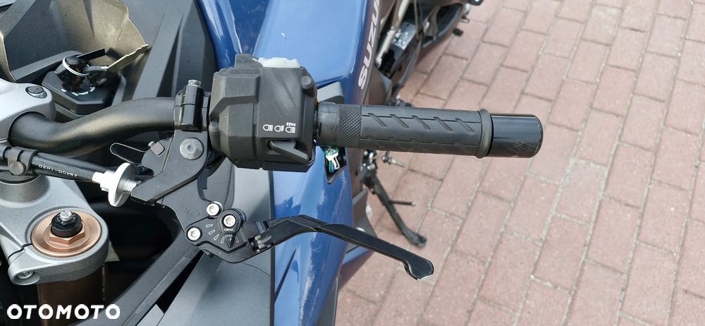 Suzuki GSX - 36