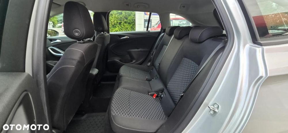 Opel Astra 1.4 Turbo Innovation - 31