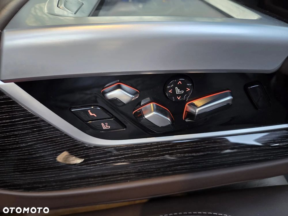 BMW Seria 7 740Li xDrive - 22