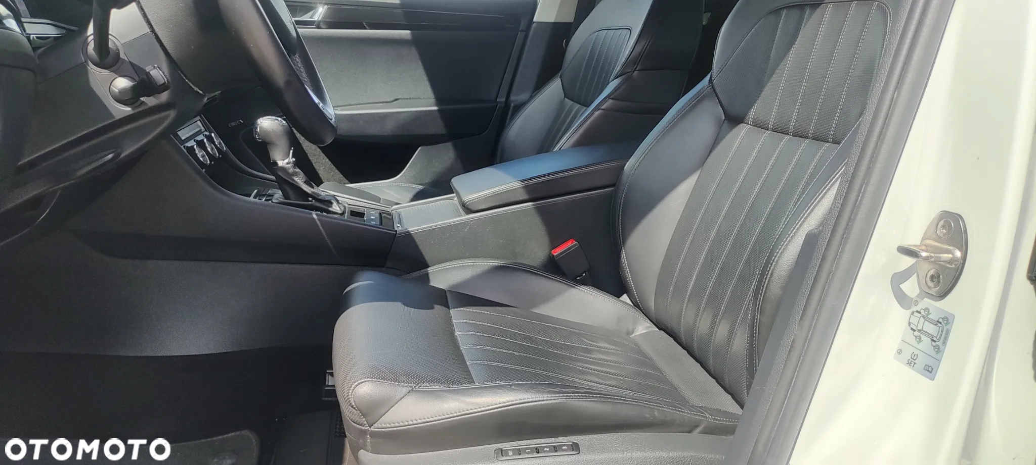 Skoda Superb 1.8 TSI L&K DSG - 11