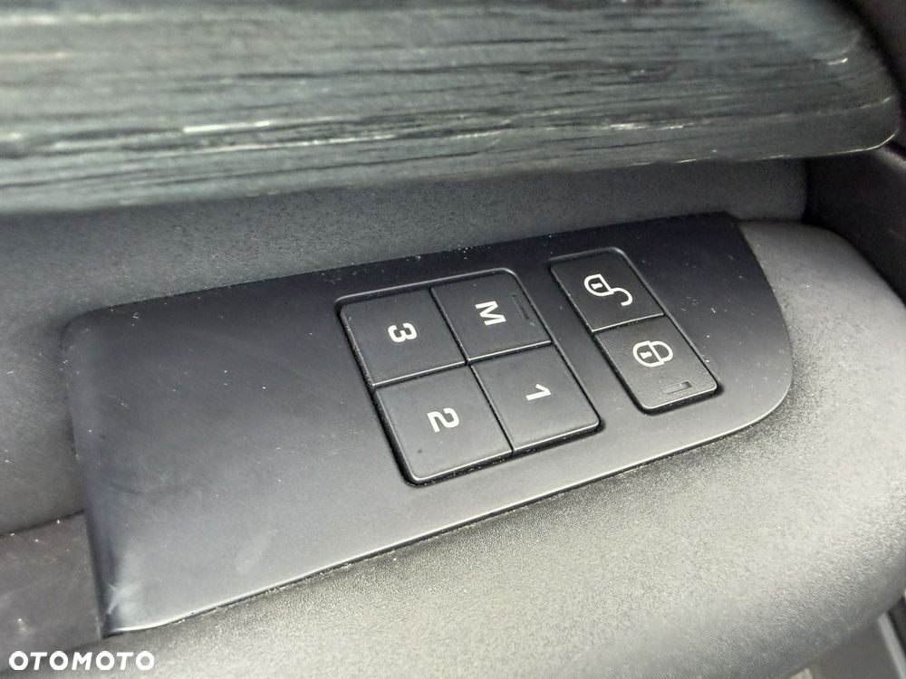 Land Rover Discovery - 19