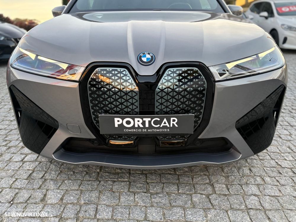 BMW iX xDrive 40 Pack Desportivo - 15