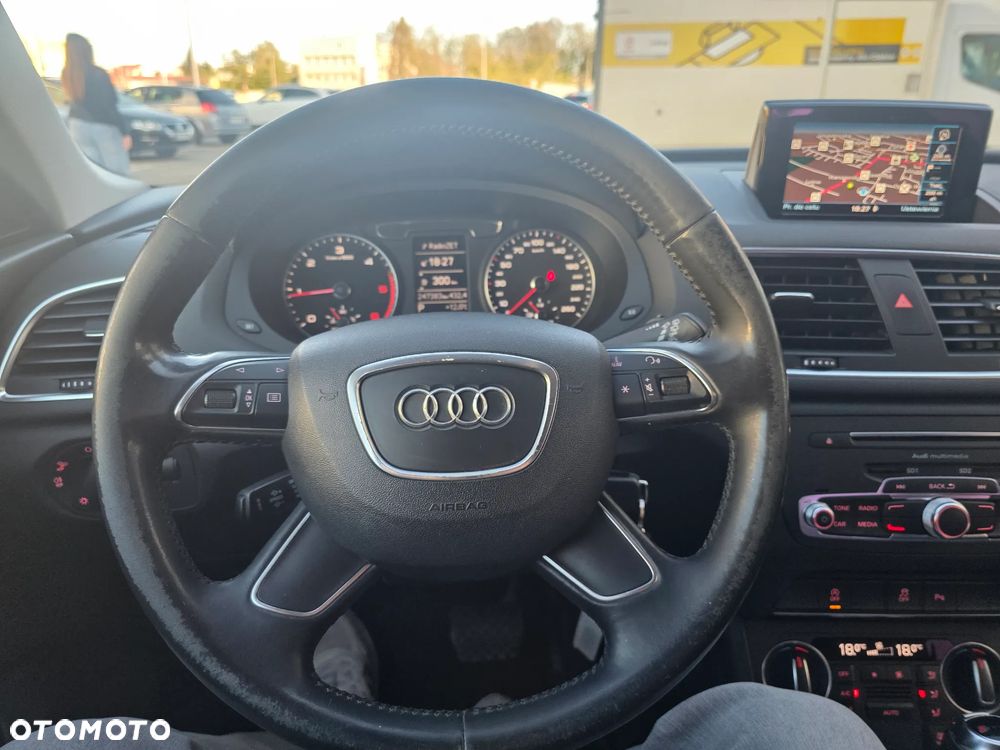 Audi Q3 2.0 TDI S tronic sport - 12