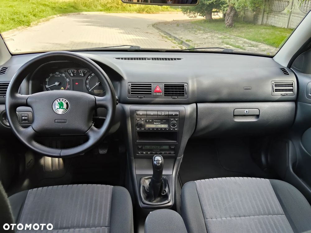 Skoda Octavia 1.8 T Elegance - 27