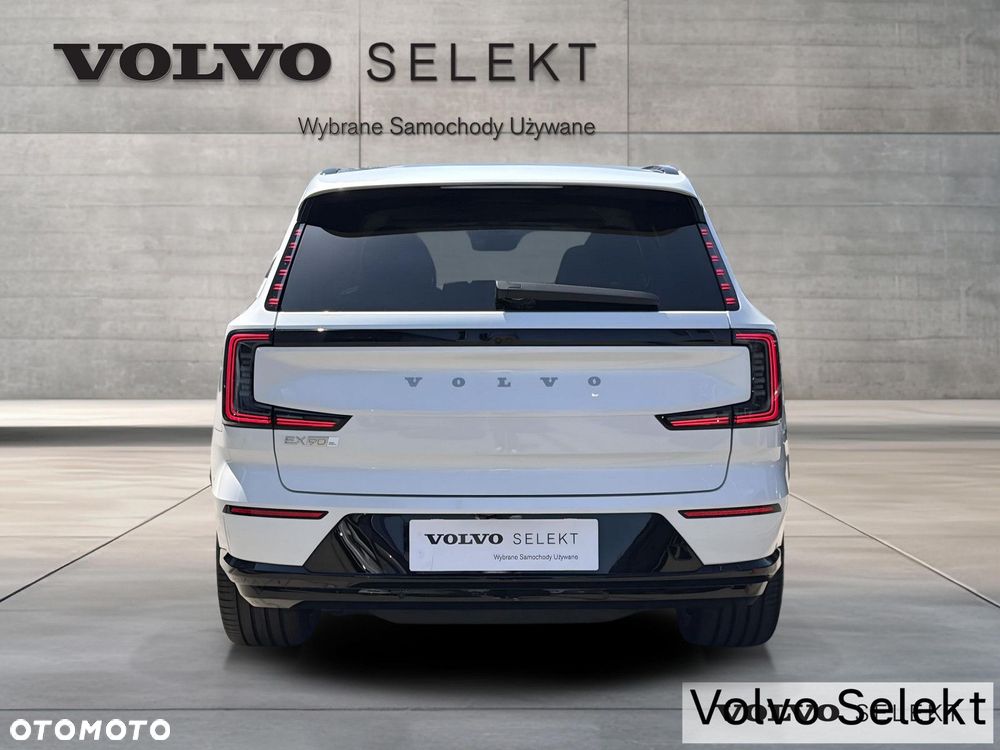 Volvo EX90 - 6