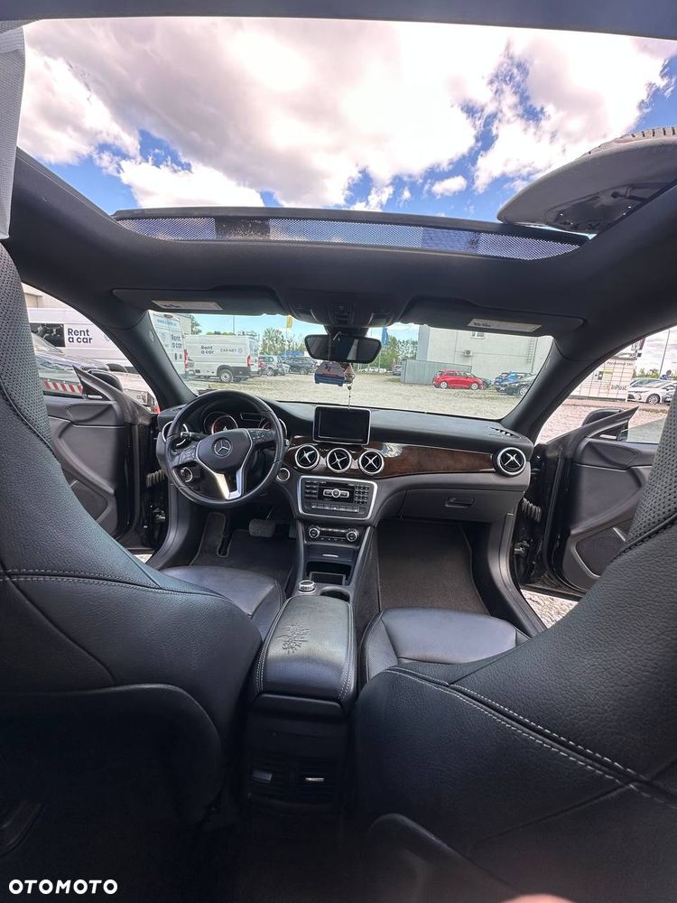 Mercedes-Benz CLA 250 7G-DCT AMG Line - 14