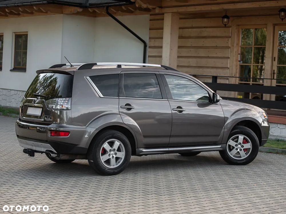 Mitsubishi Outlander - 14