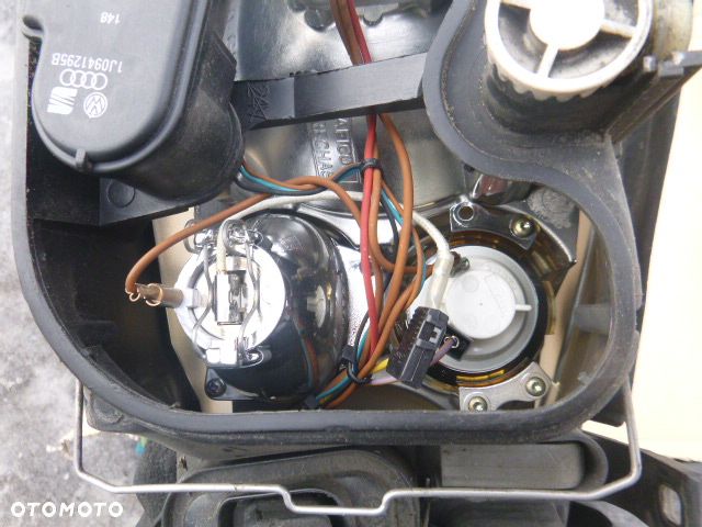 LAMPA LEWY PRZÓD LEWA PRZEDNIA VOLKSWAGEN GOLF IV Z HALOGENEM - 11
