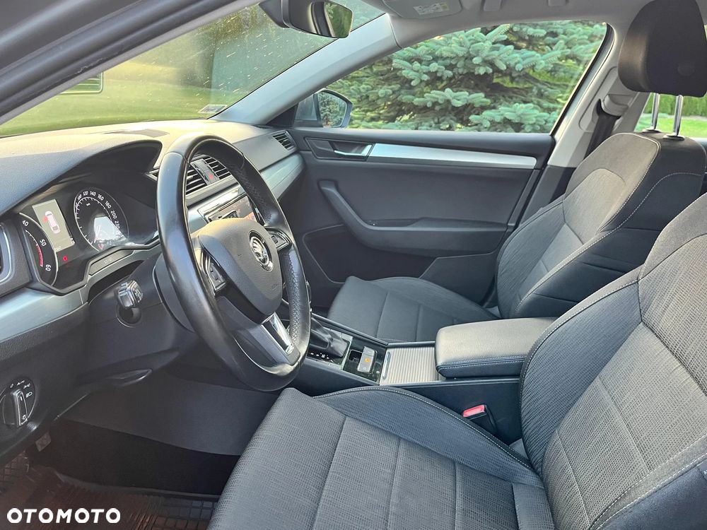 Skoda Superb 1.6 TDI Ambition DSG - 10