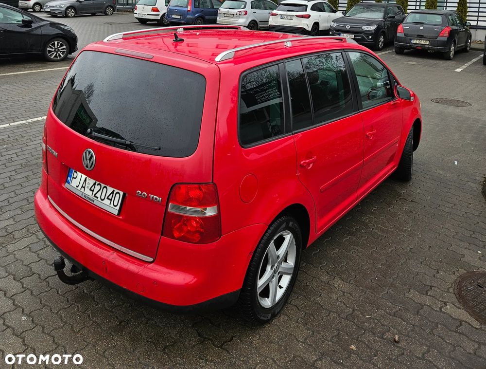 Volkswagen Touran 2.0 TDI DPF Trendline DSG - 5