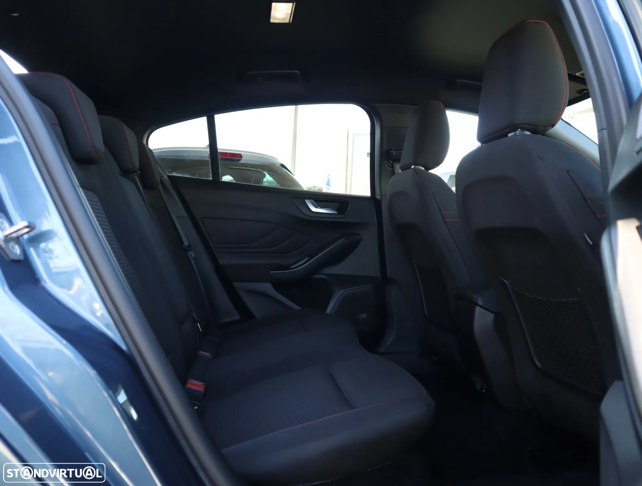 Ford Focus 1.0 EcoBoost MHEV ST-Line - 19