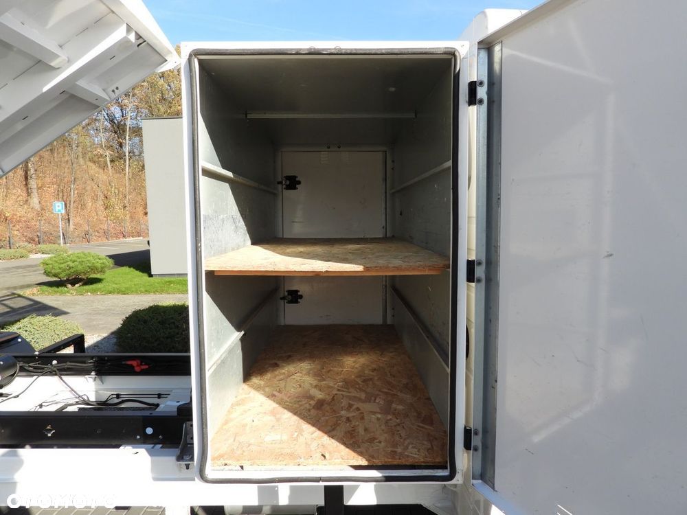 Volkswagen CRAFTER WYWROTKA TEMPOMAT NAWIGACJA BLIŹNIACZE KOŁA KLIMATYZACJA  180KM - 21