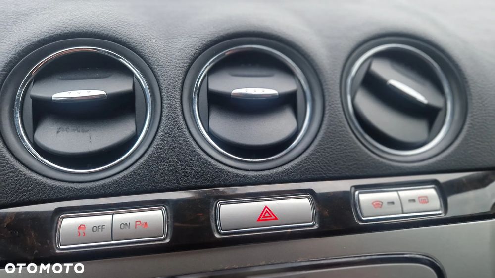 Ford Galaxy 2.0 TDCi Ghia - 30