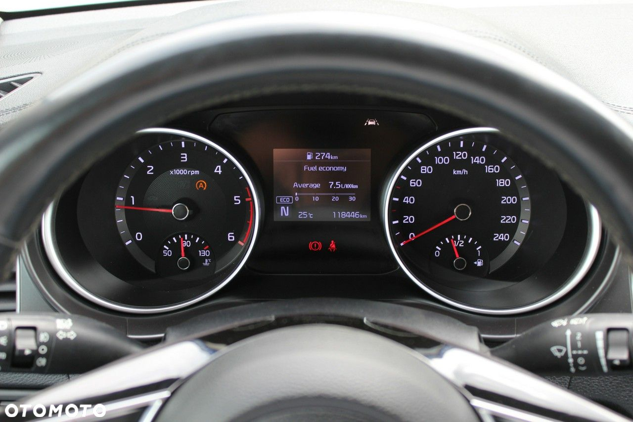 Kia Ceed - 13
