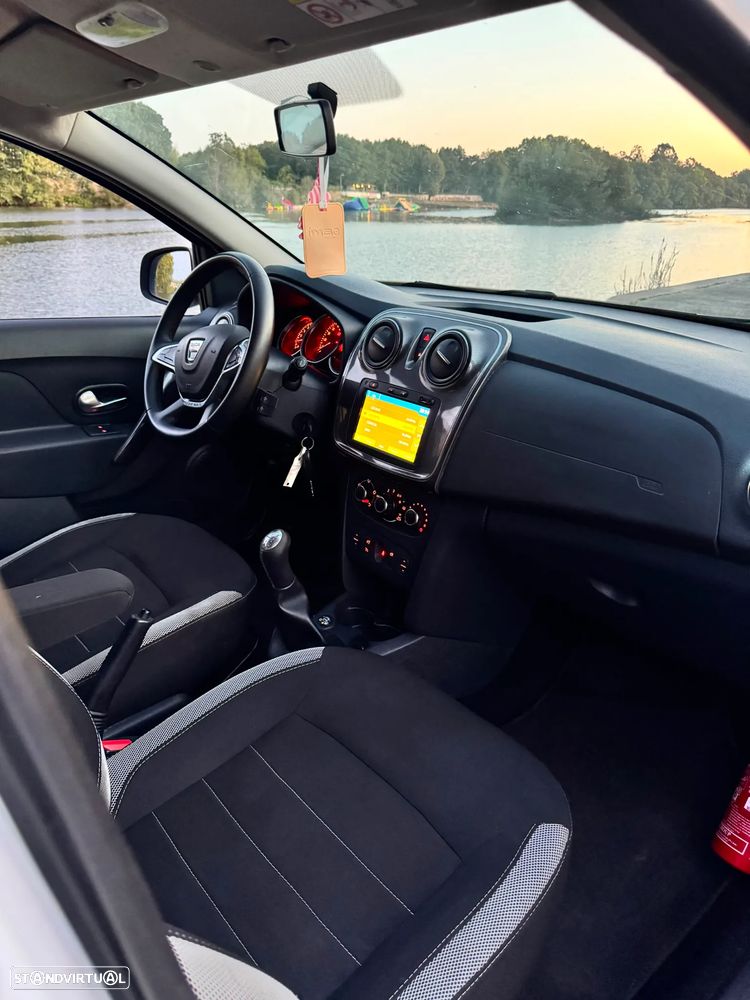 Dacia Sandero 1.0 TCe Stepway - 4