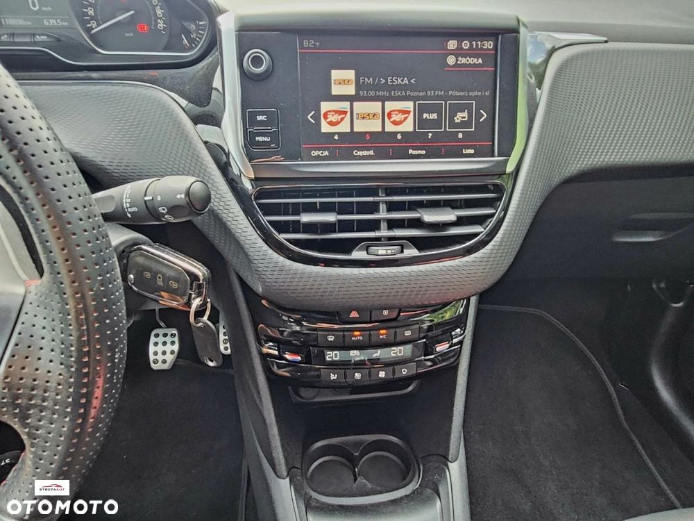 Peugeot 208 - 9