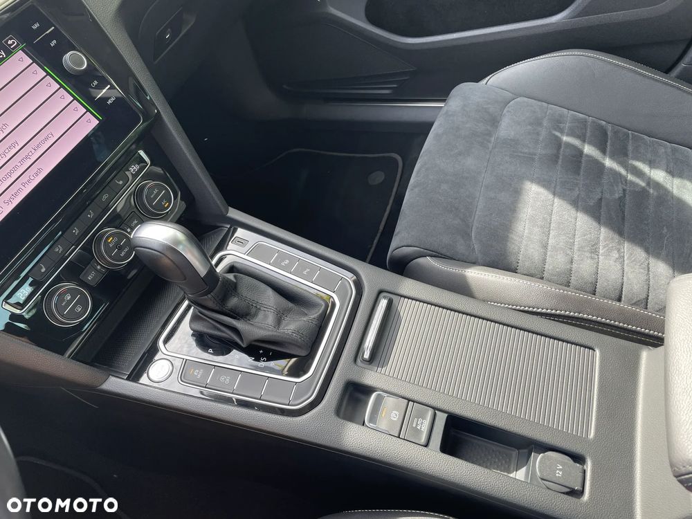 Volkswagen Passat 2.0 TSI Elegance DSG - 21