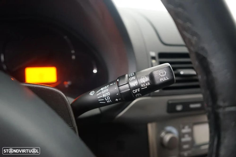Toyota Avensis SW 2.0 D-4D Exclusive - 16