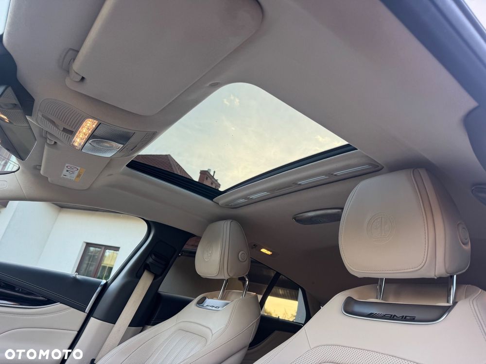 Mercedes-Benz AMG GT 63 S 4-Matic+ - 39